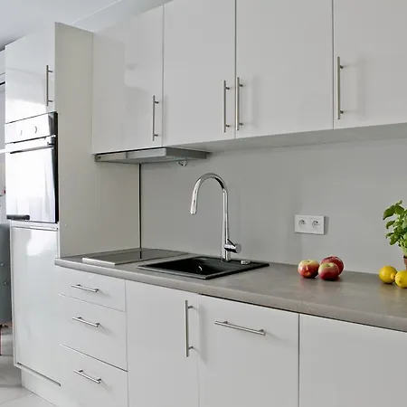 Appartement Elegant Center 7b *